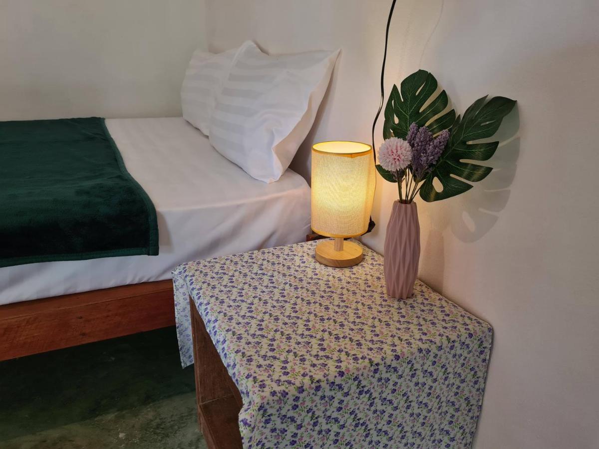 Phangan Villa Bungalows 통살라 외부 사진