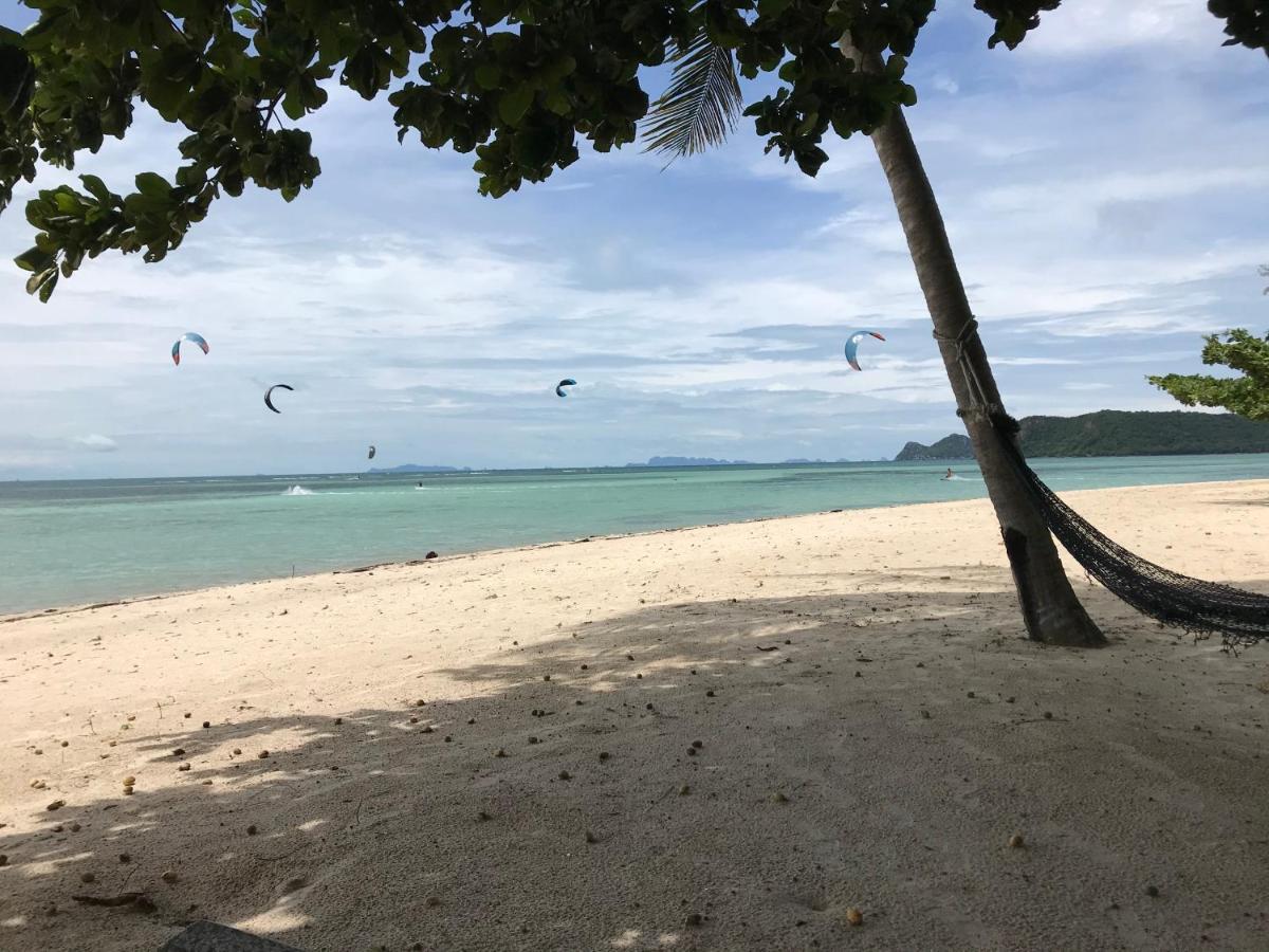Phangan Villa Bungalows 통살라 외부 사진